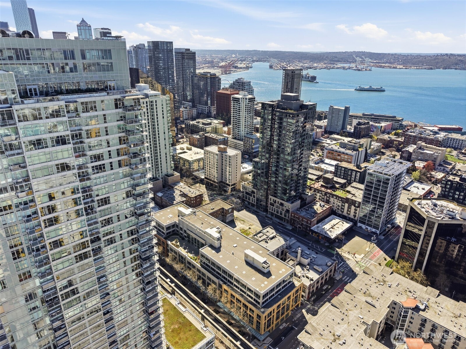 583 Battery Street #715N, Seattle, WA 98121