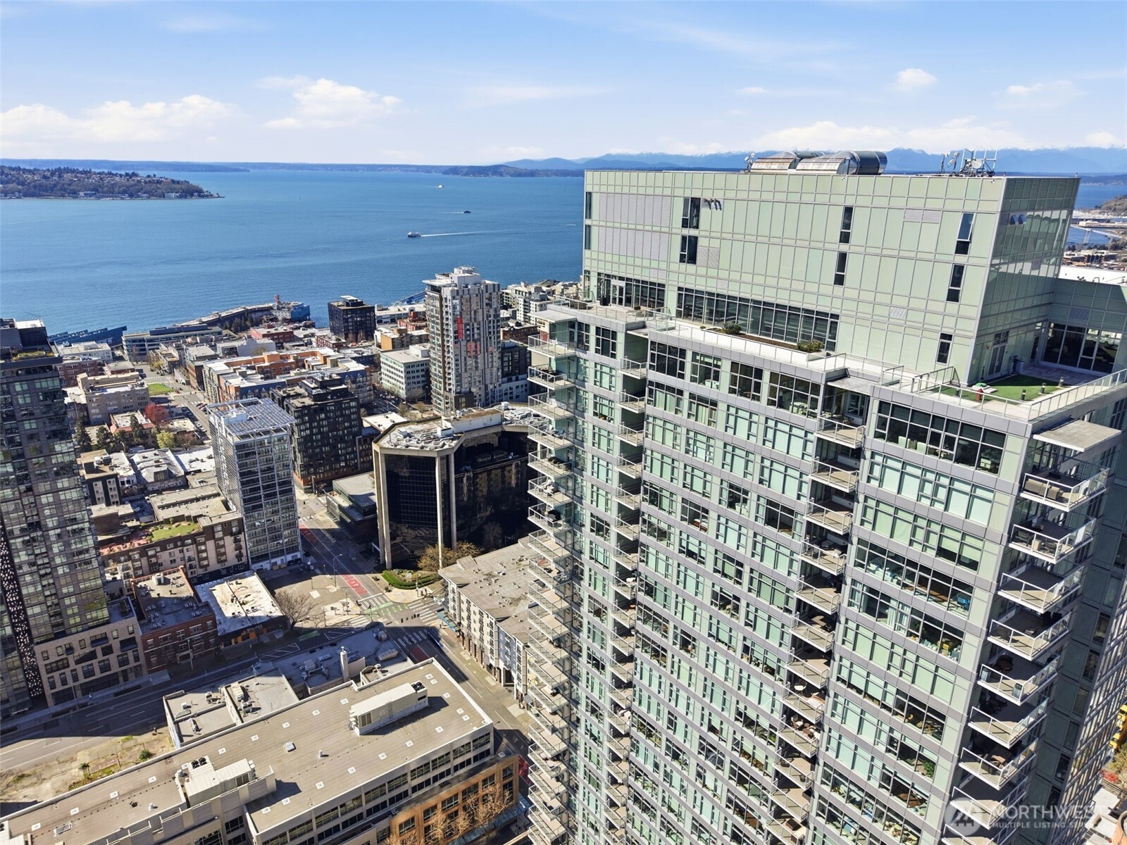 583 Battery Street #715N, Seattle, WA 98121