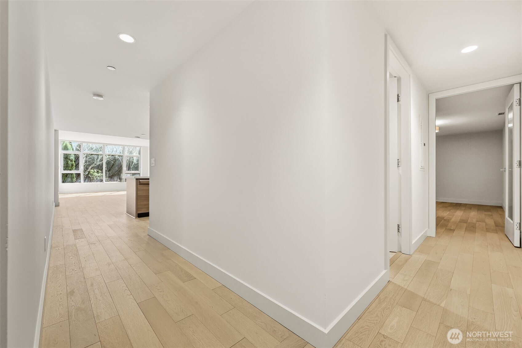 583 Battery Street #715N, Seattle, WA 98121