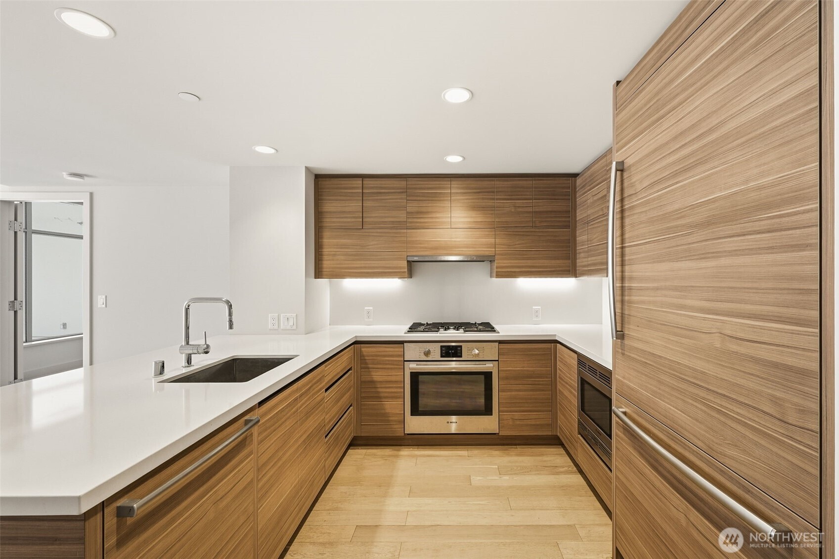 583 Battery Street #715N, Seattle, WA 98121