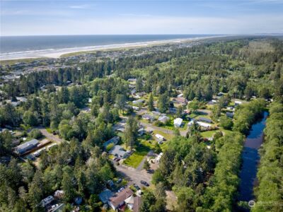 1413 321st Place , Ocean Park, WA 98640 - Photo 4