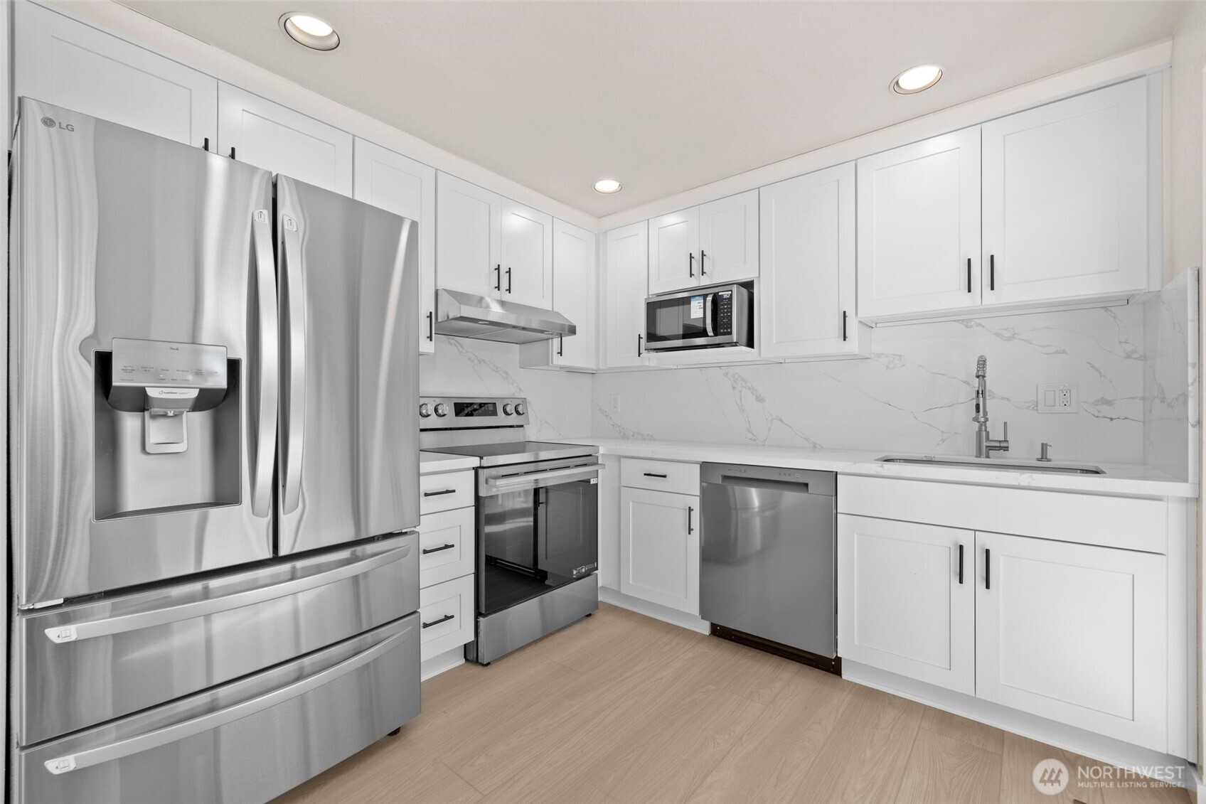 917 N 100th Street , Seattle, WA 98133