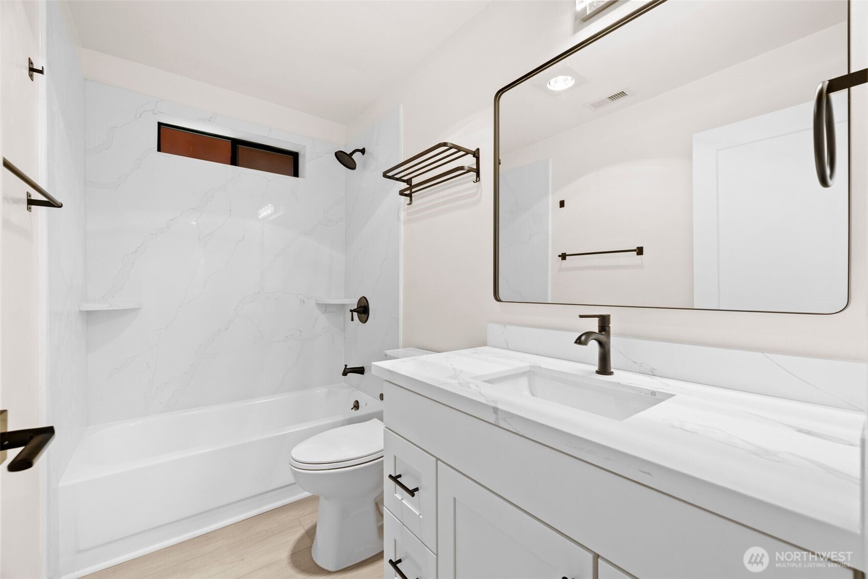 917 N 100th Street , Seattle, WA 98133