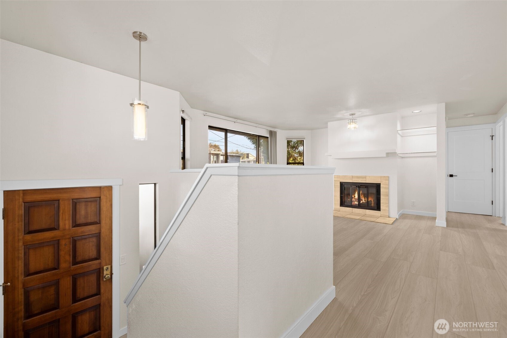 917 N 100th Street , Seattle, WA 98133