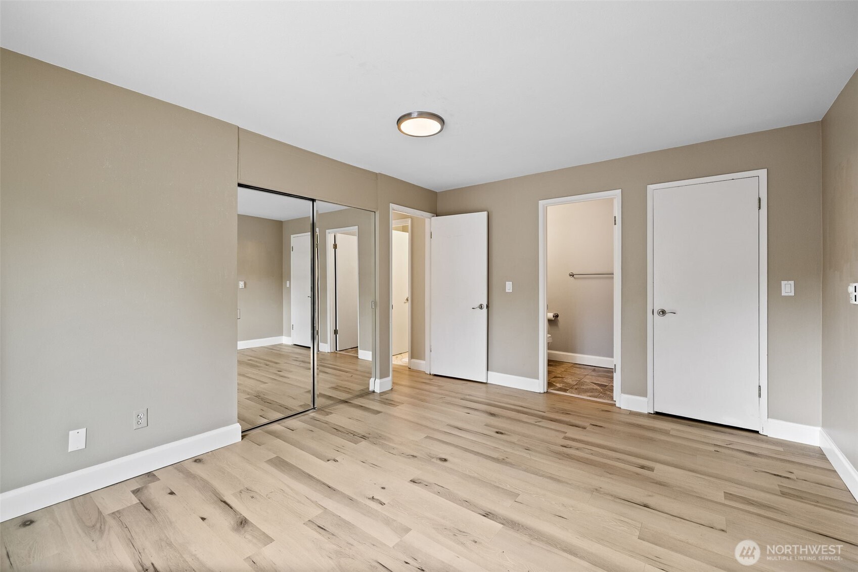 5021 Ripley Lane N #212, Renton, WA 98056