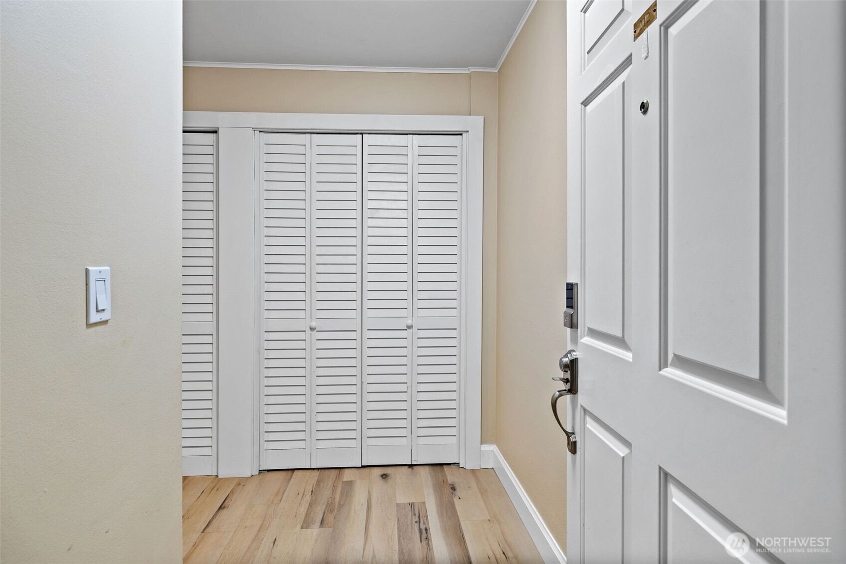 5021 Ripley Lane N #212, Renton, WA 98056