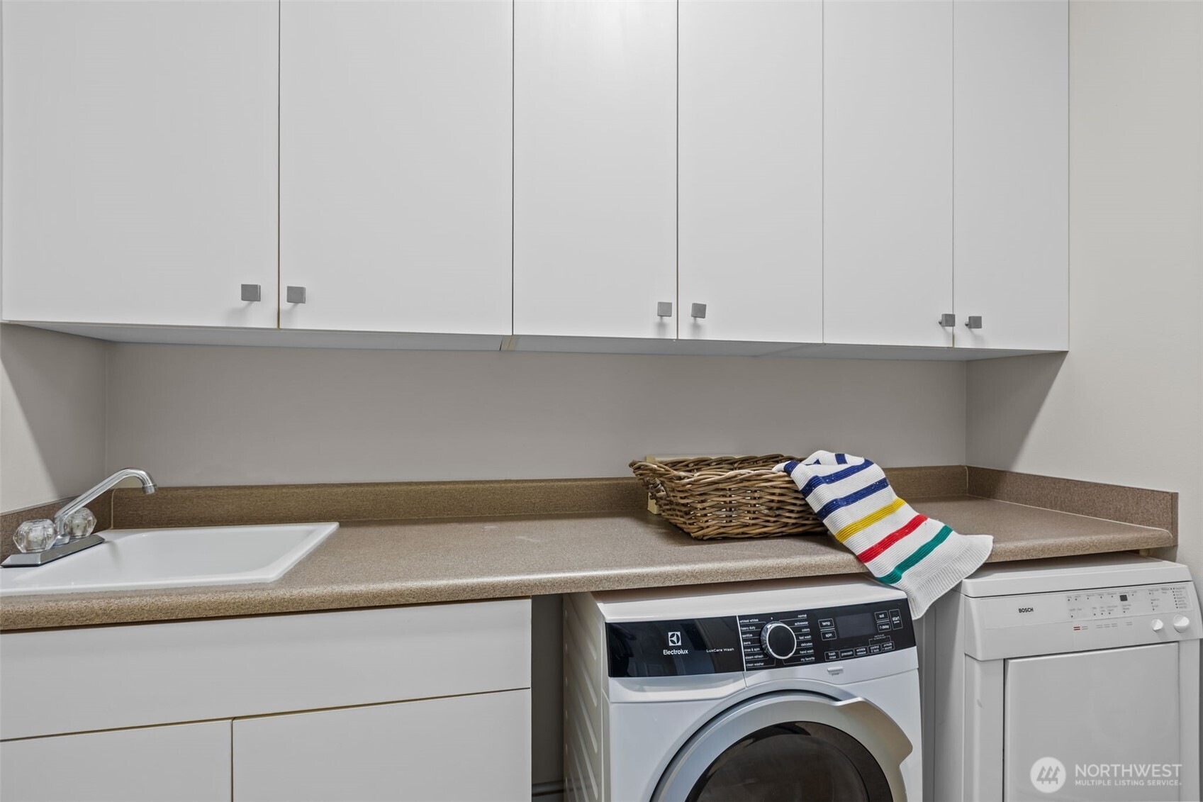 116 Aloha Street #116, Seattle, WA 98109