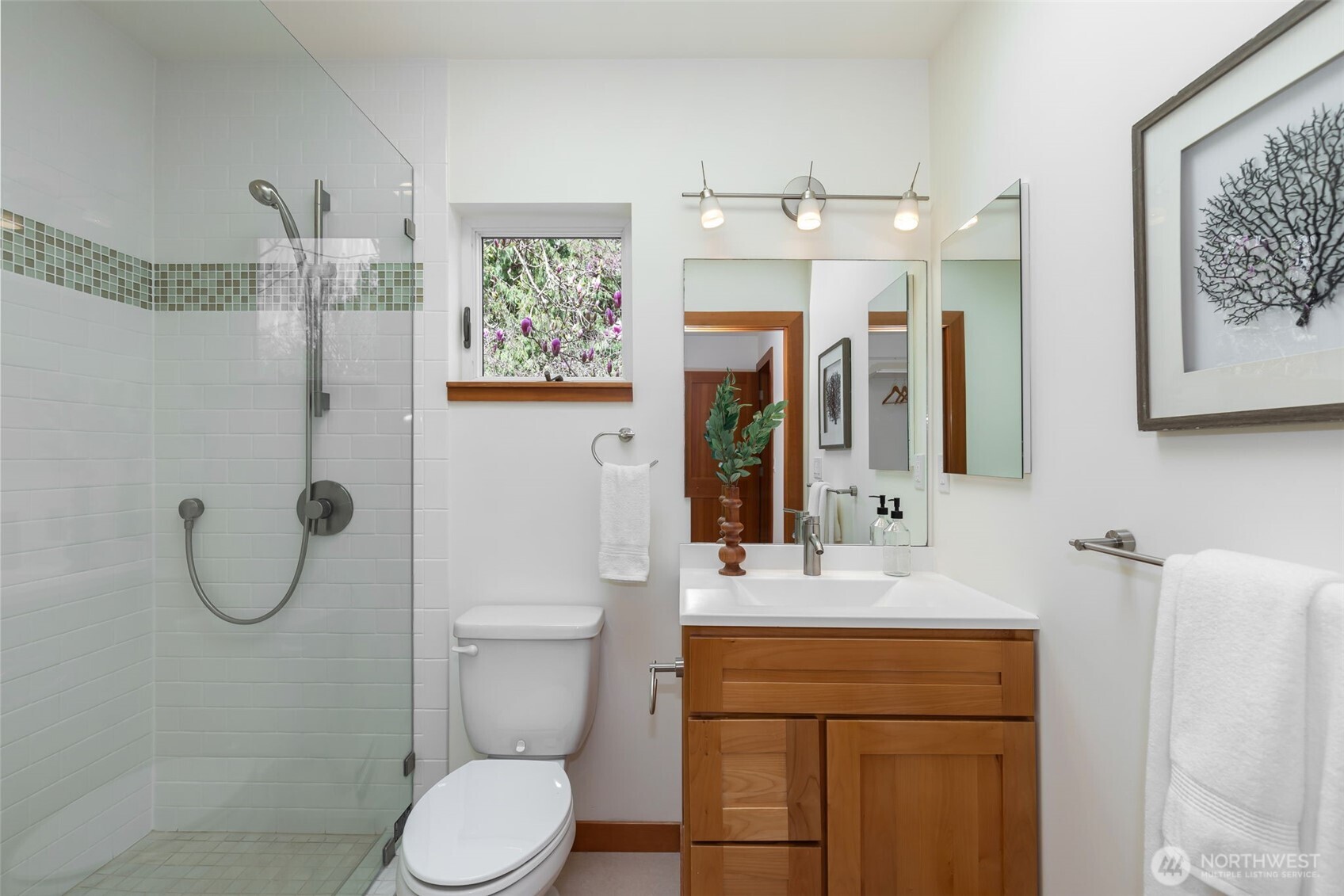 8049 44th Avenue NE, Seattle, WA 98115