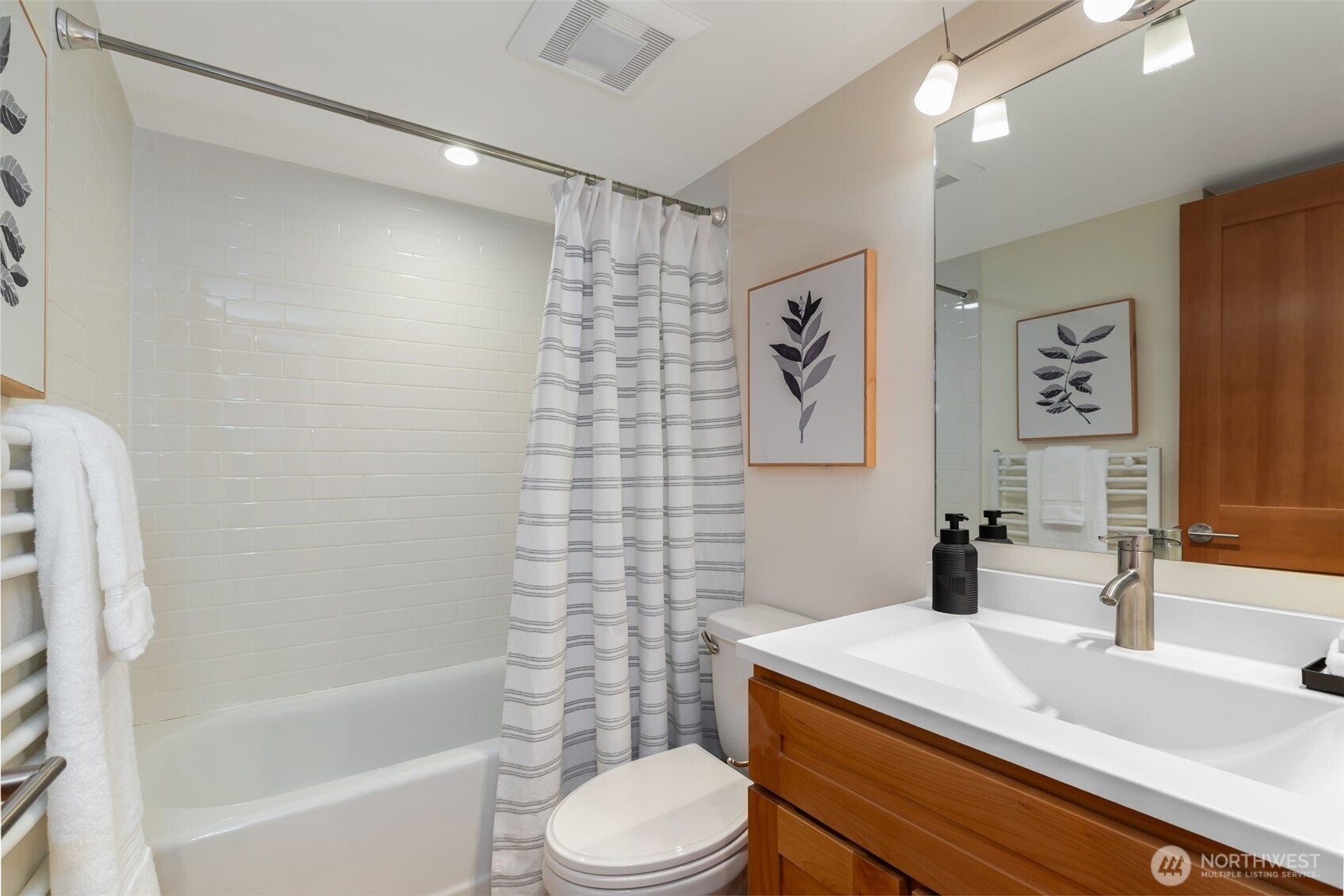 8049 44th Avenue NE, Seattle, WA 98115