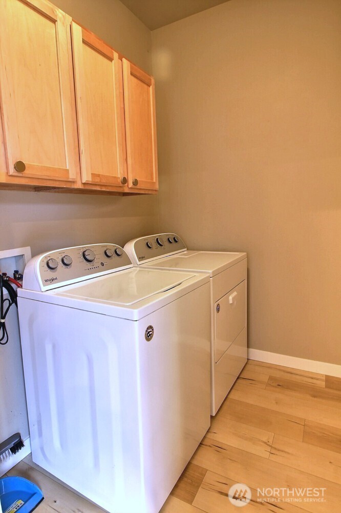 34702 SE Kinsey Street , Snoqualmie, WA 98065-9377