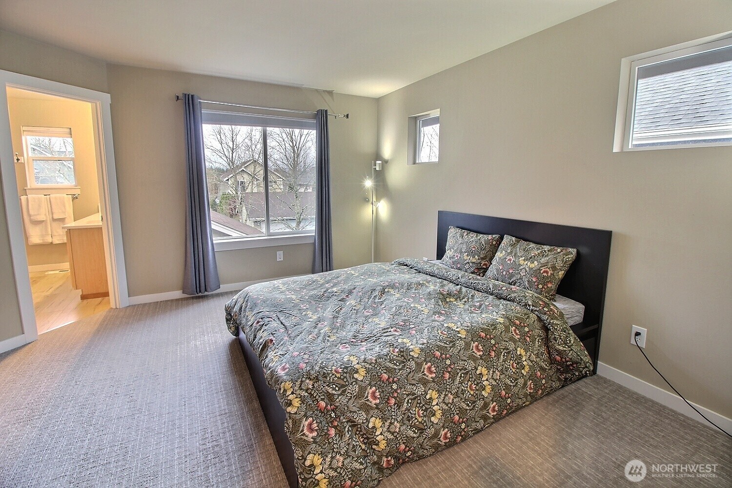 34702 SE Kinsey Street , Snoqualmie, WA 98065-9377