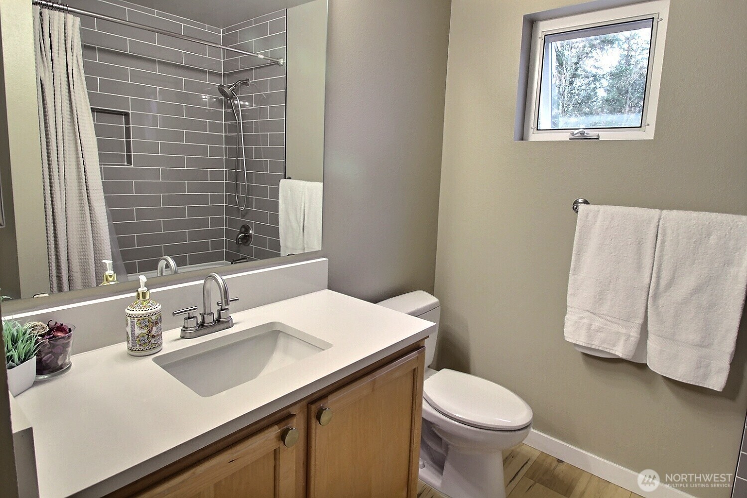 34702 SE Kinsey Street , Snoqualmie, WA 98065-9377