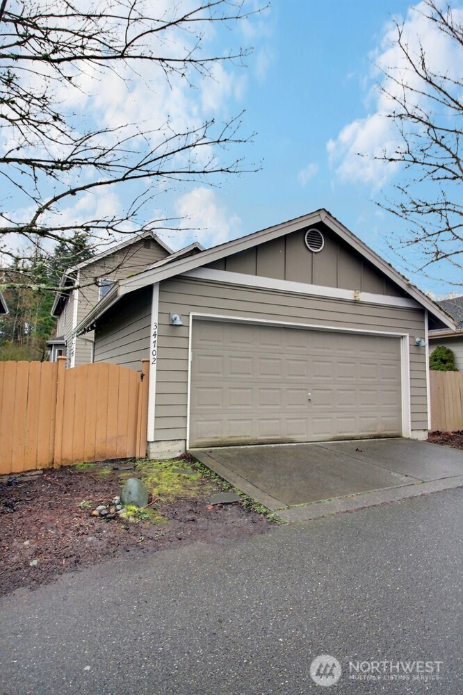 34702 SE Kinsey Street , Snoqualmie, WA 98065-9377