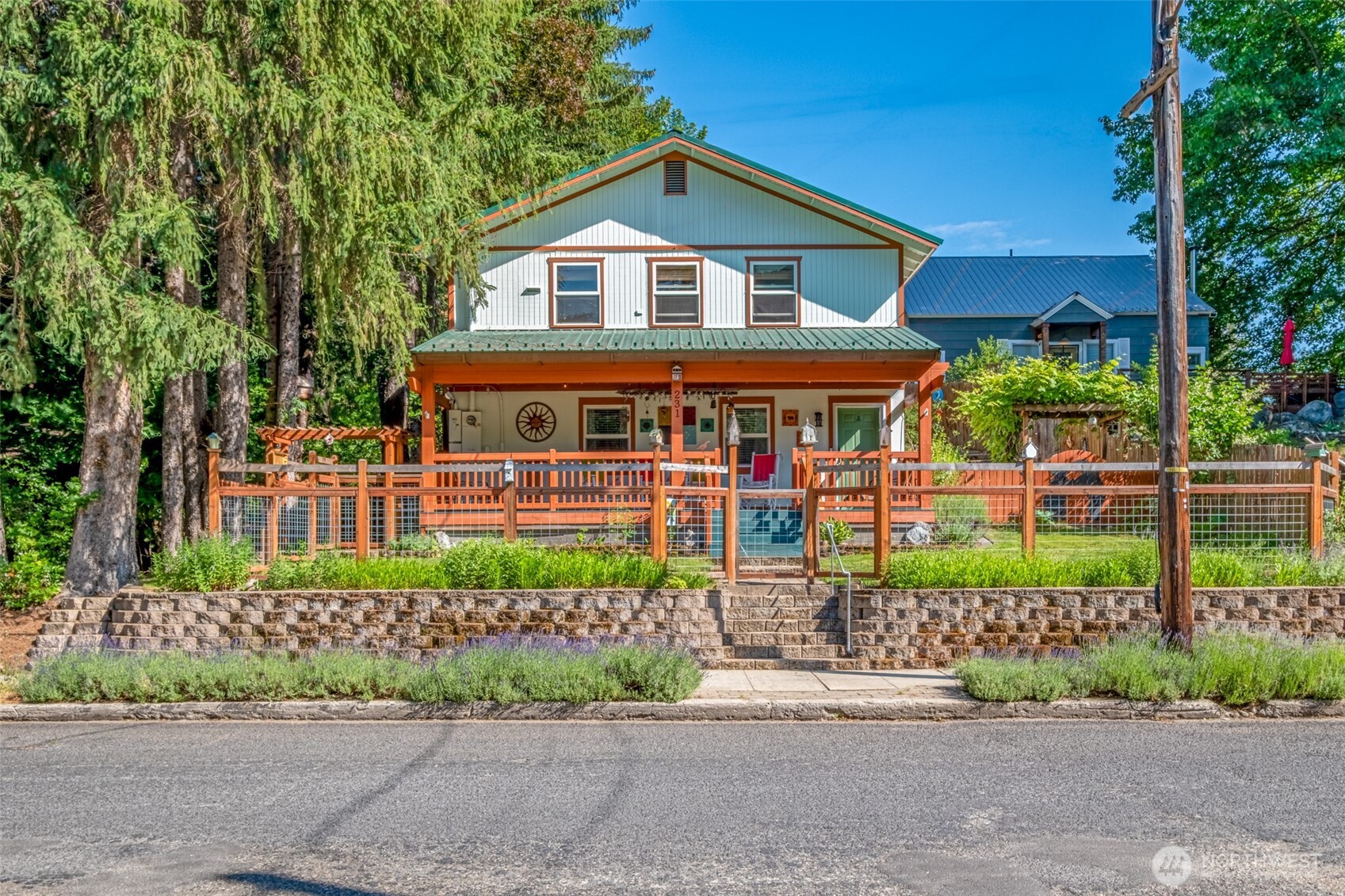 231 Benton , Leavenworth, WA 98826