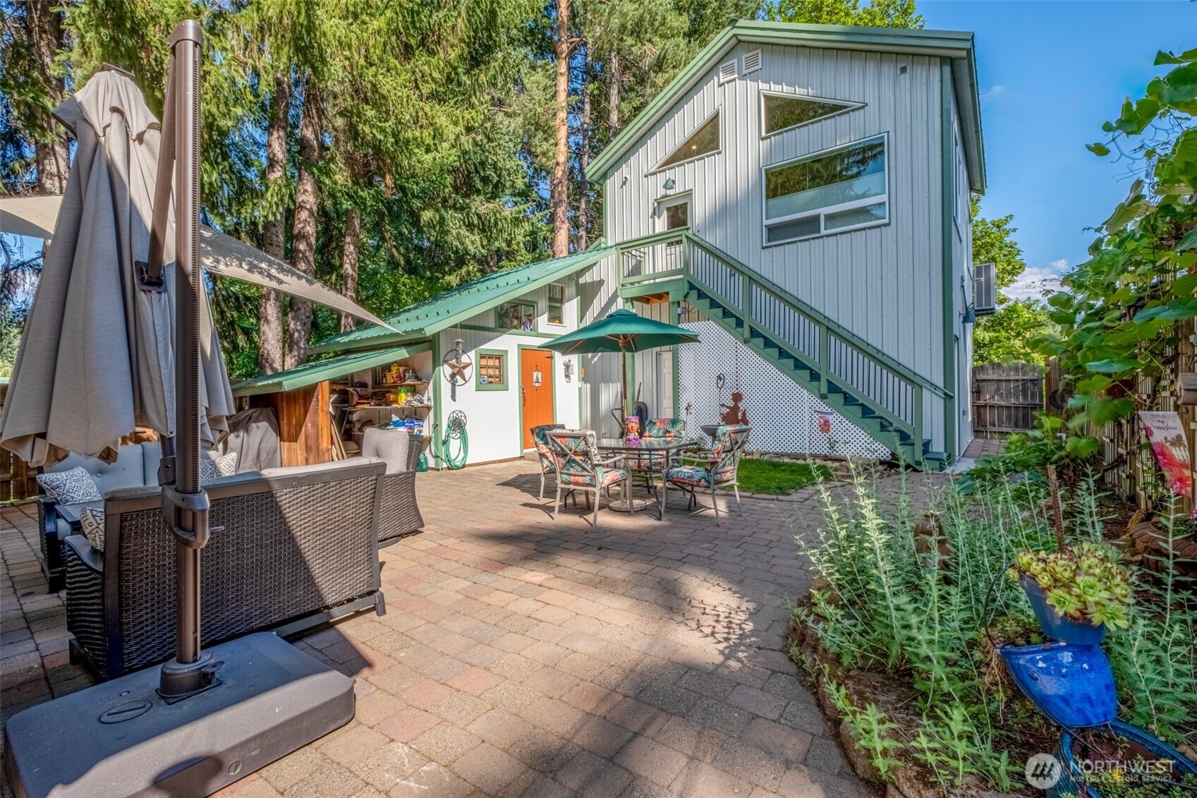 231 Benton , Leavenworth, WA 98826