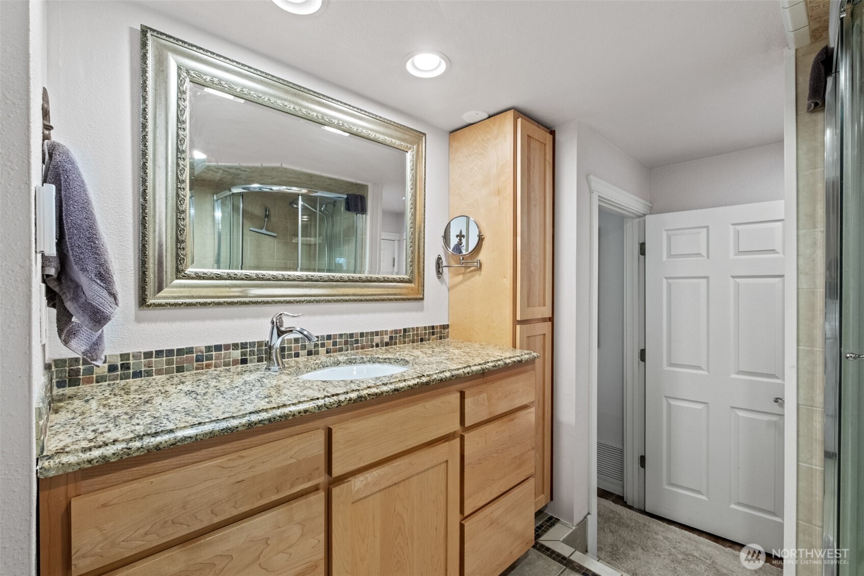 231 Benton , Leavenworth, WA 98826