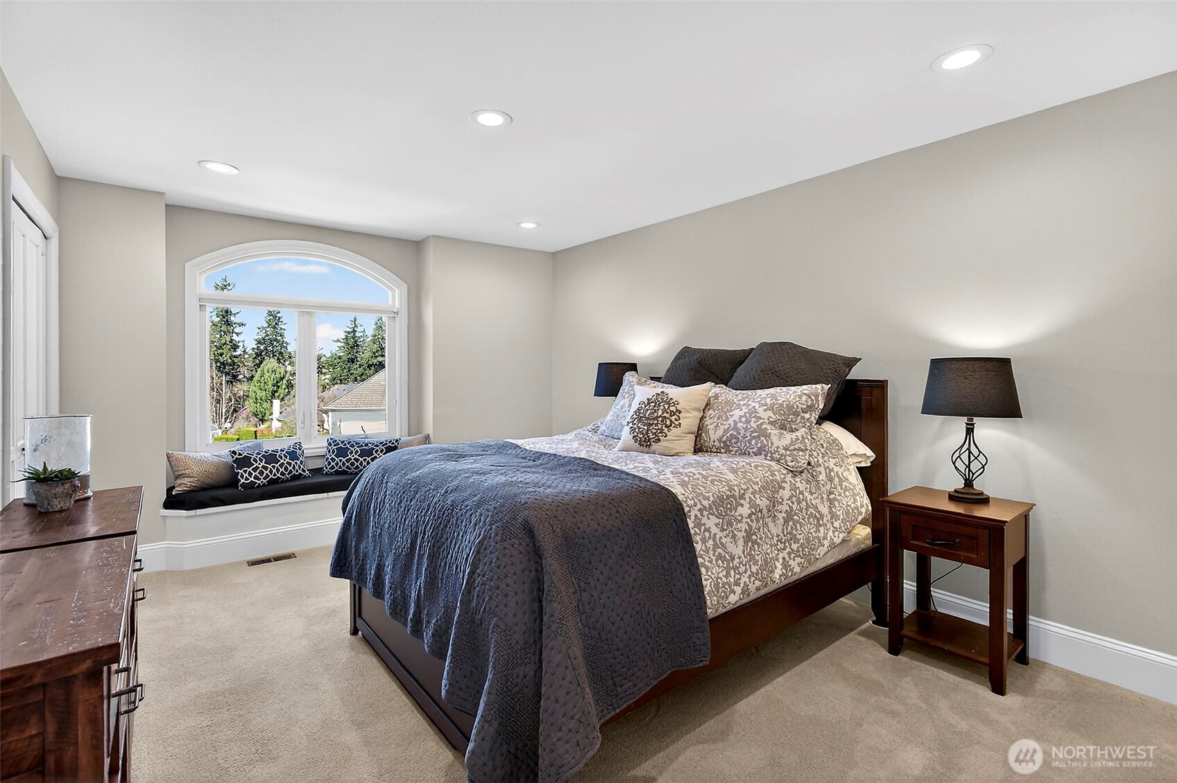 34529 5th Place SW, Federal Way, WA 98023-8300