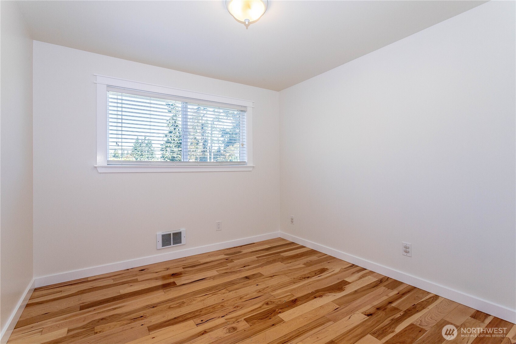 3905 NE 6th Street , Renton, WA 98056
