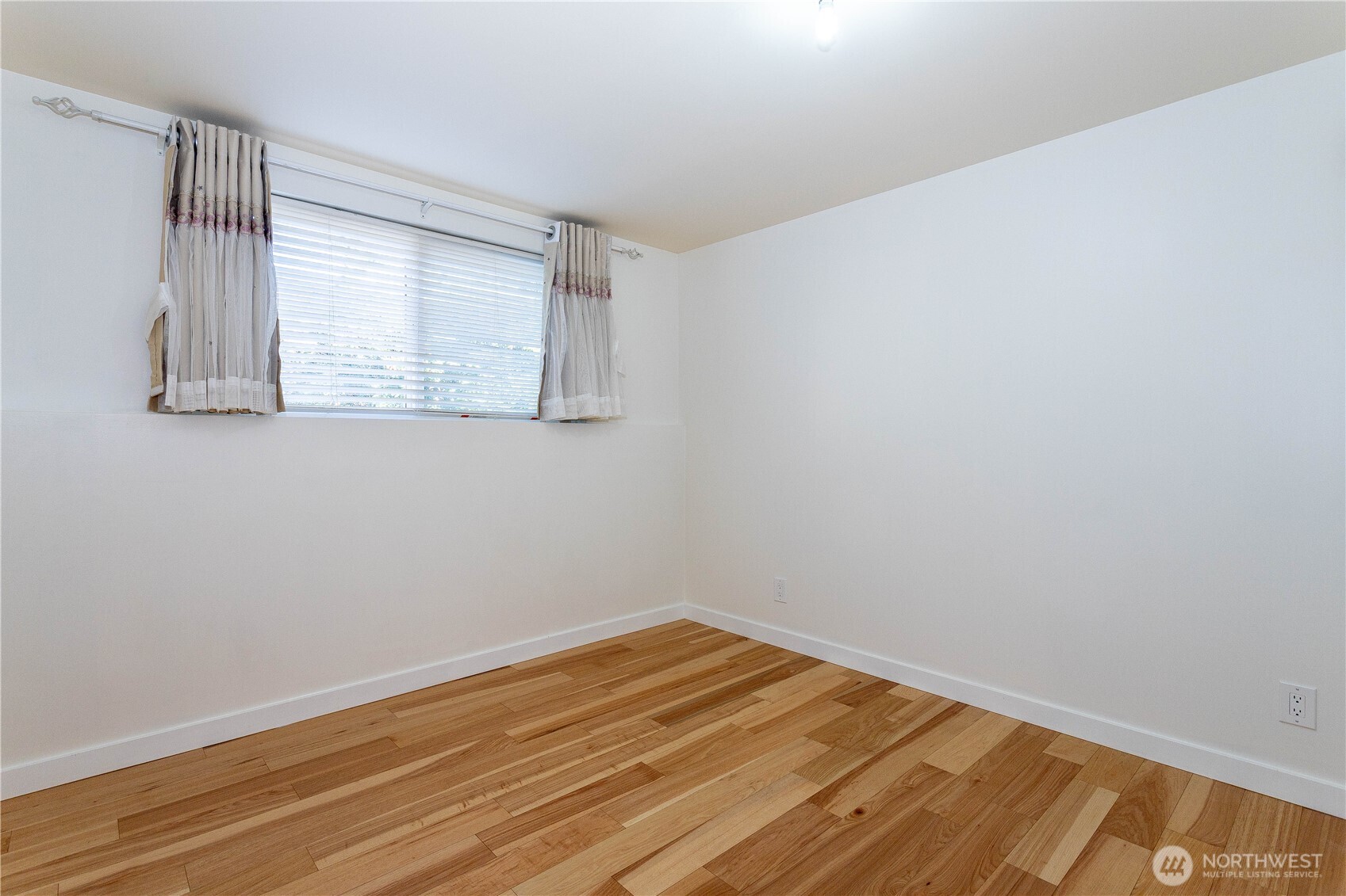 3905 NE 6th Street , Renton, WA 98056
