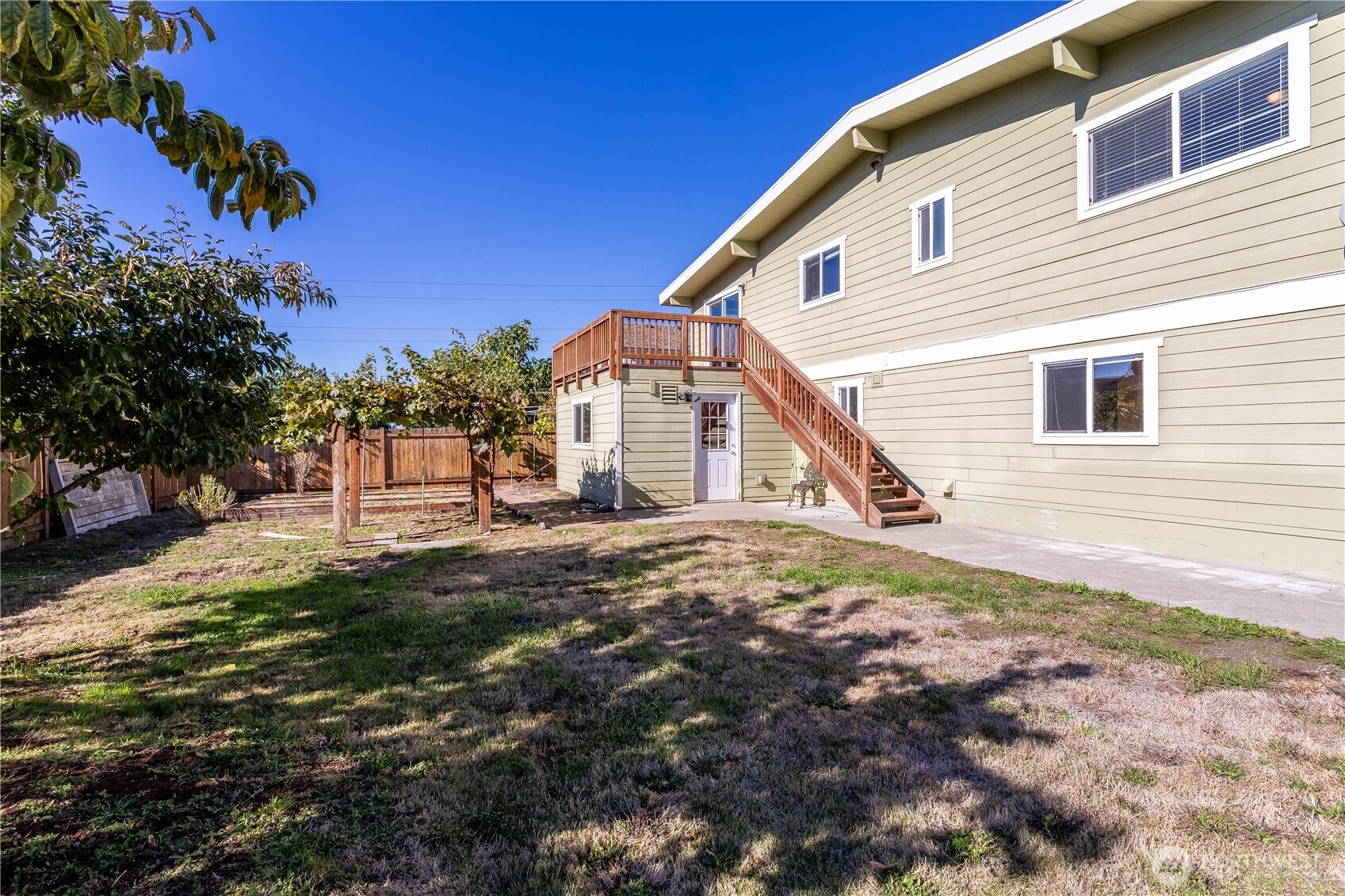 3905 NE 6th Street , Renton, WA 98056