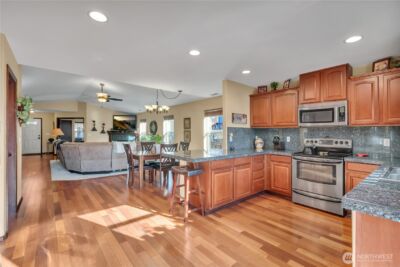 11426 178th Avenue Ct E, Bonney Lake, WA 98391 - Photo 17