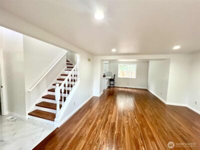 10900 SE 219th Place , Kent, WA 98031 - Photo 8