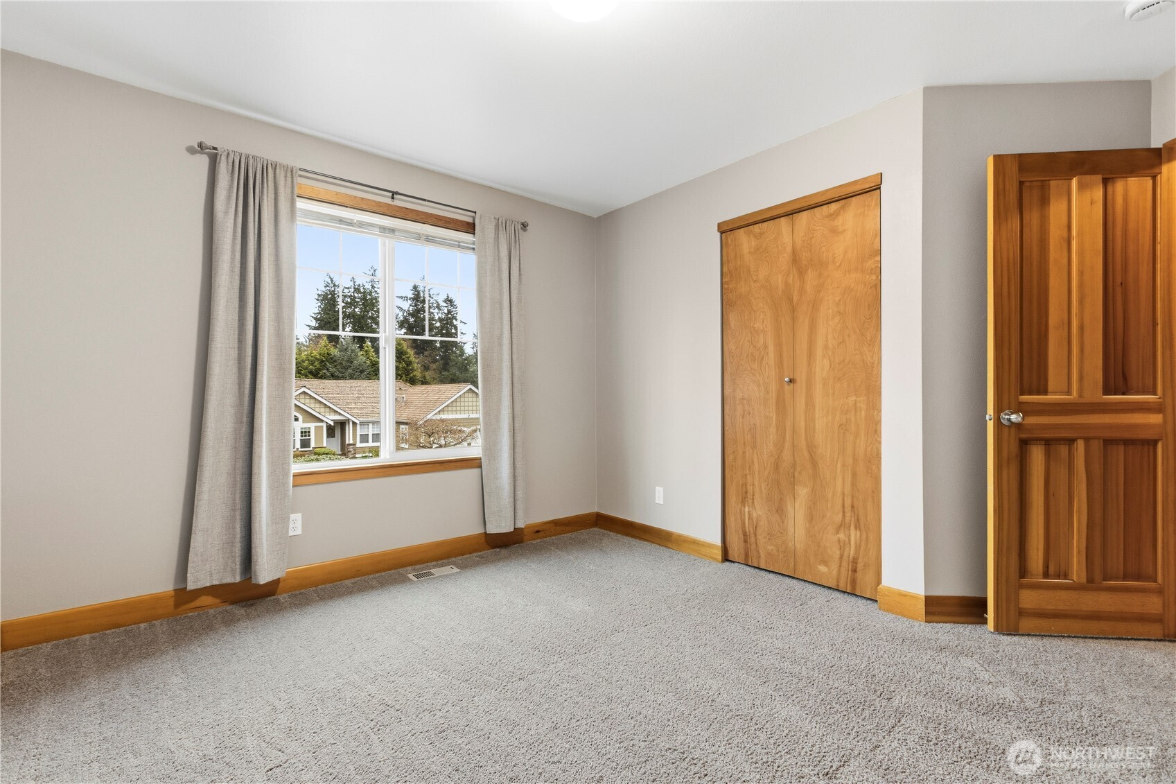 4116 16th Avenue NW, Gig Harbor, WA 98335-1604