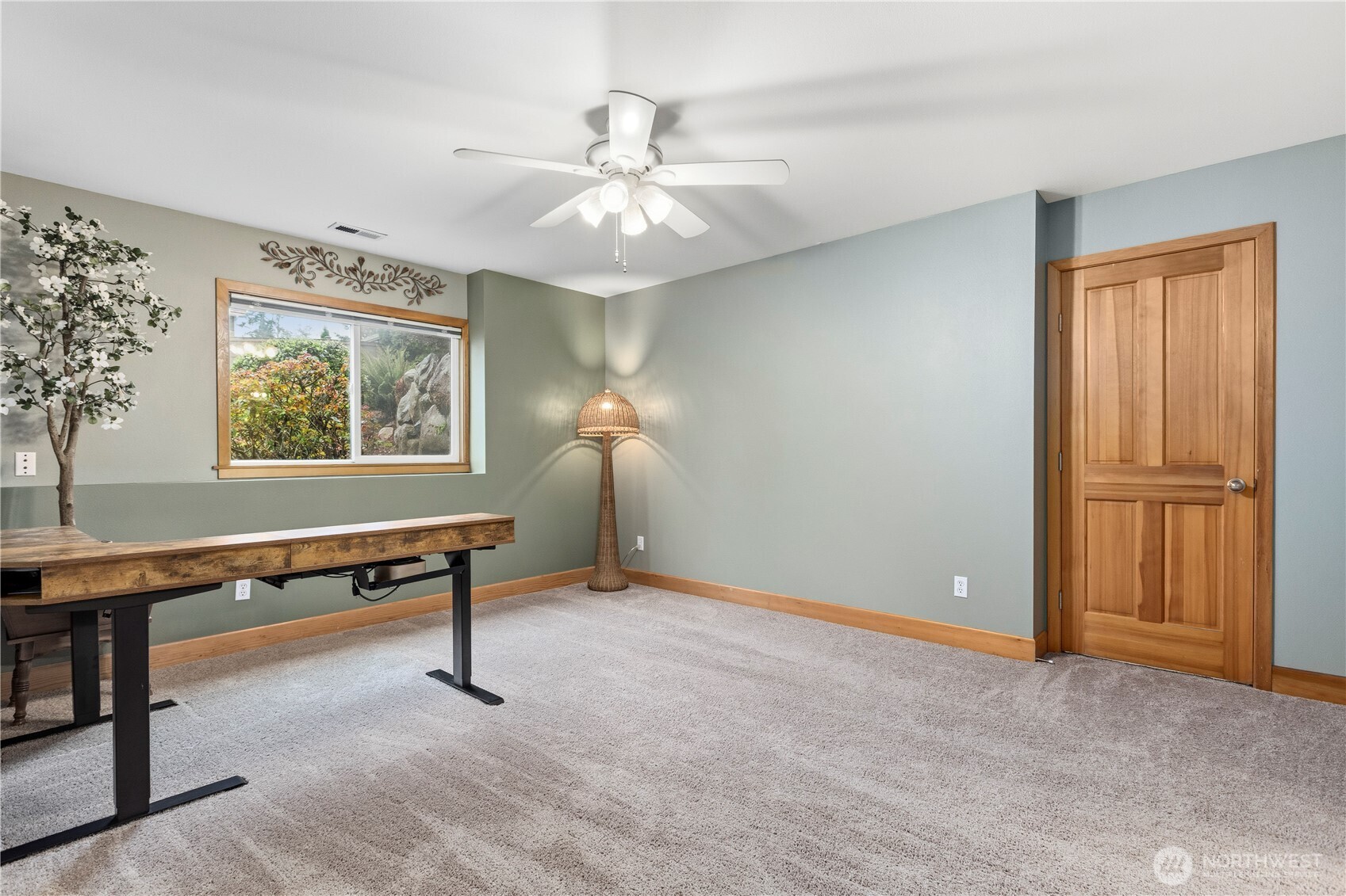 4116 16th Avenue NW, Gig Harbor, WA 98335-1604