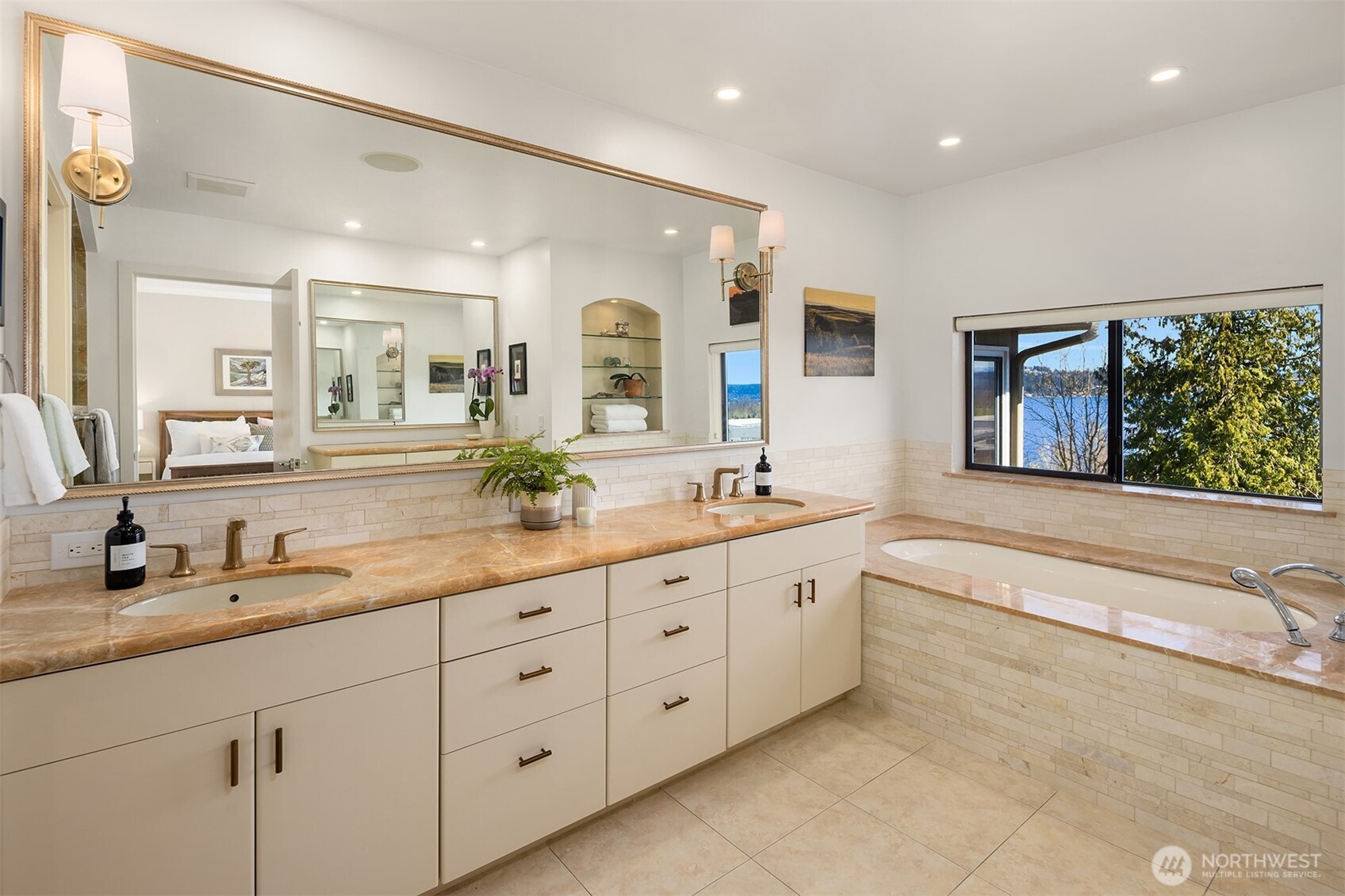 7756 58th Avenue NE, Seattle, WA 98115