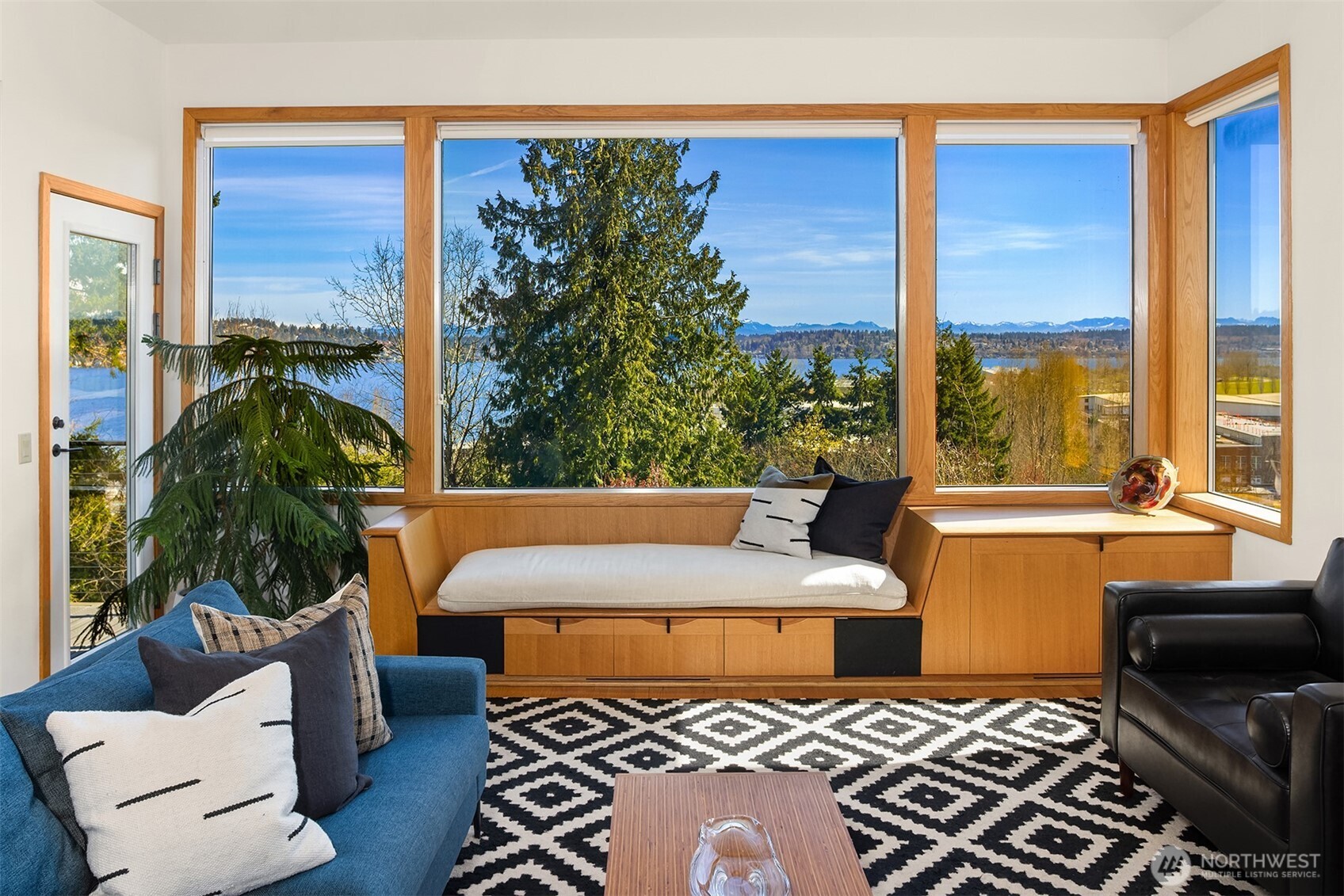 7756 58th Avenue NE, Seattle, WA 98115