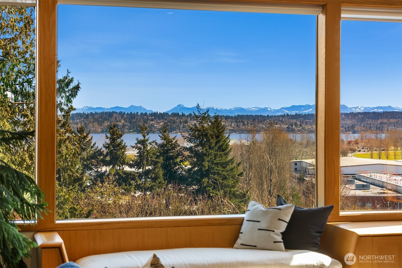 7756 58th Avenue NE, Seattle, WA 98115