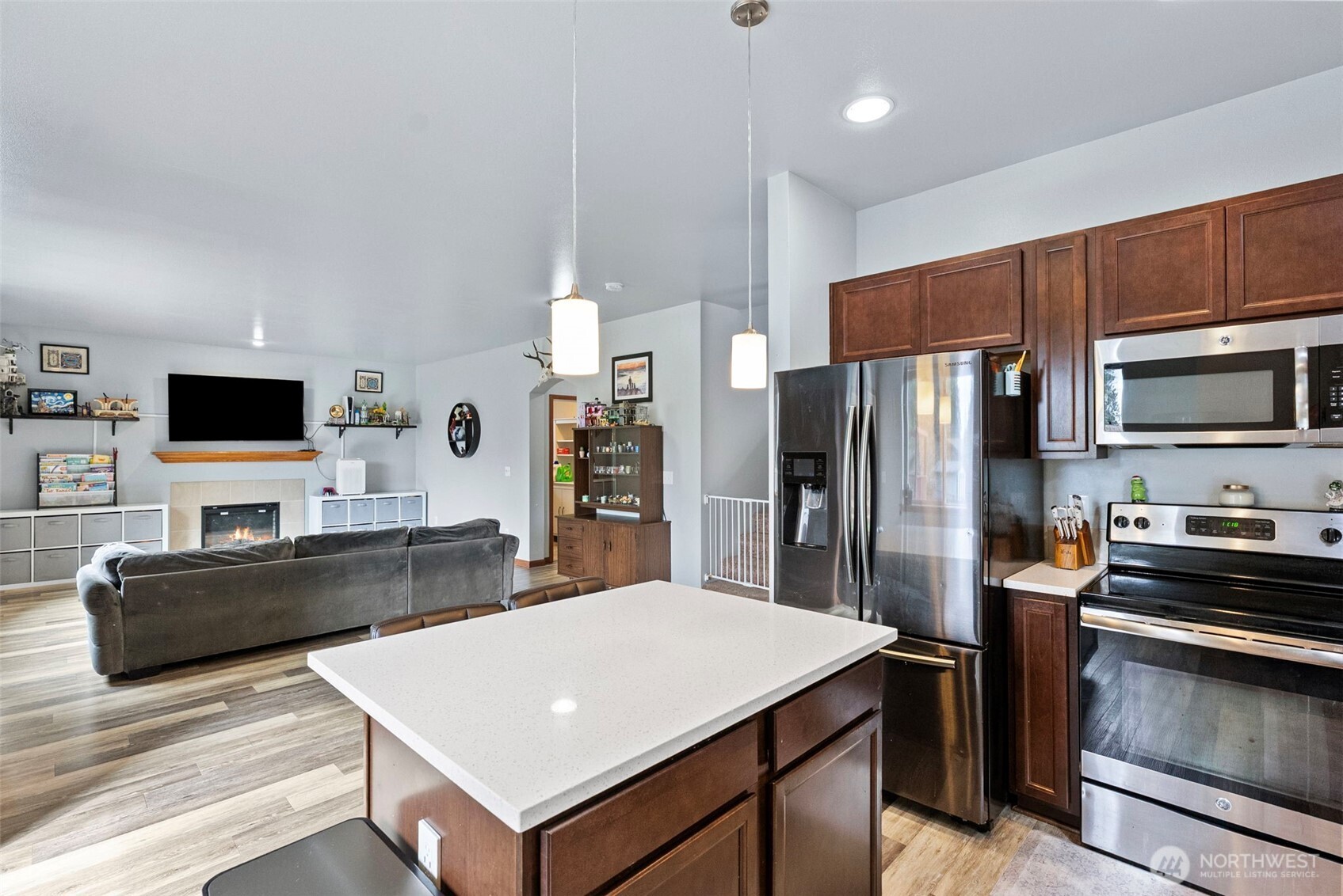 427 NE Nantucket Street , Bremerton, WA 98310