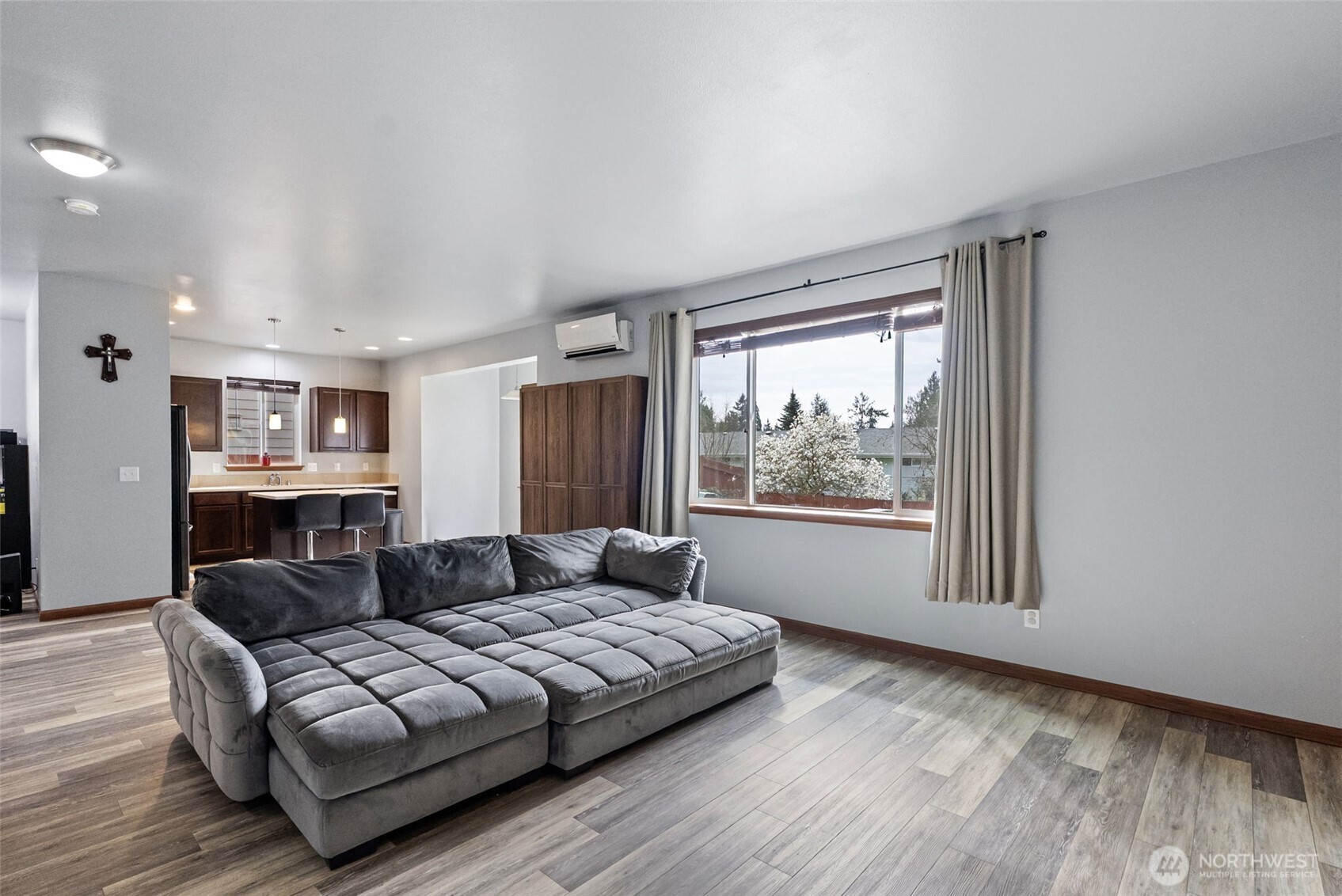 427 NE Nantucket Street , Bremerton, WA 98310