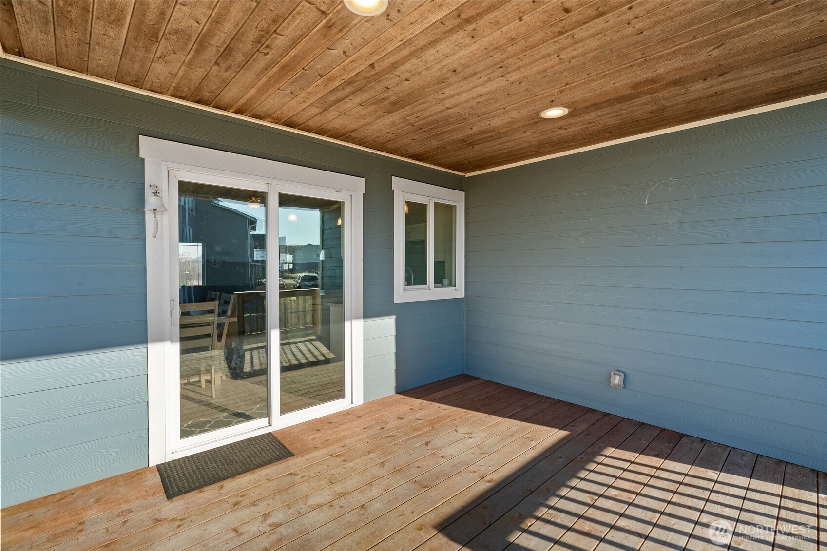 417 Riviera Street SW, Ocean Shores, WA 98569