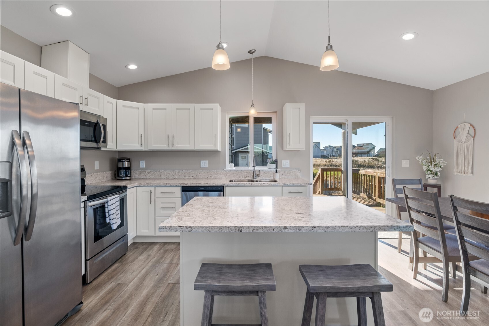 417 Riviera Street SW, Ocean Shores, WA 98569