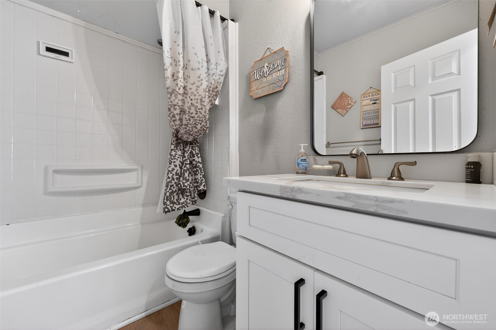 705 E Dearborn Avenue , Shelton, WA 98584