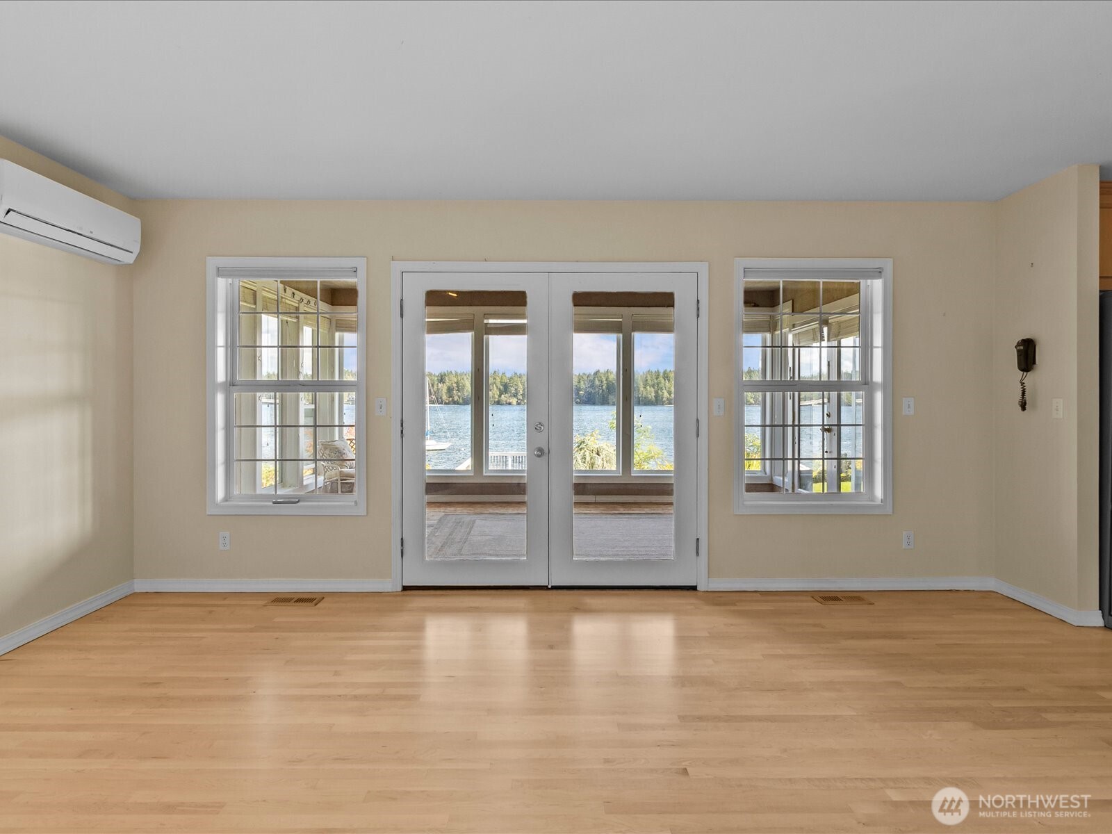 100 E Old Winery Road , Shelton, WA 98584-8828