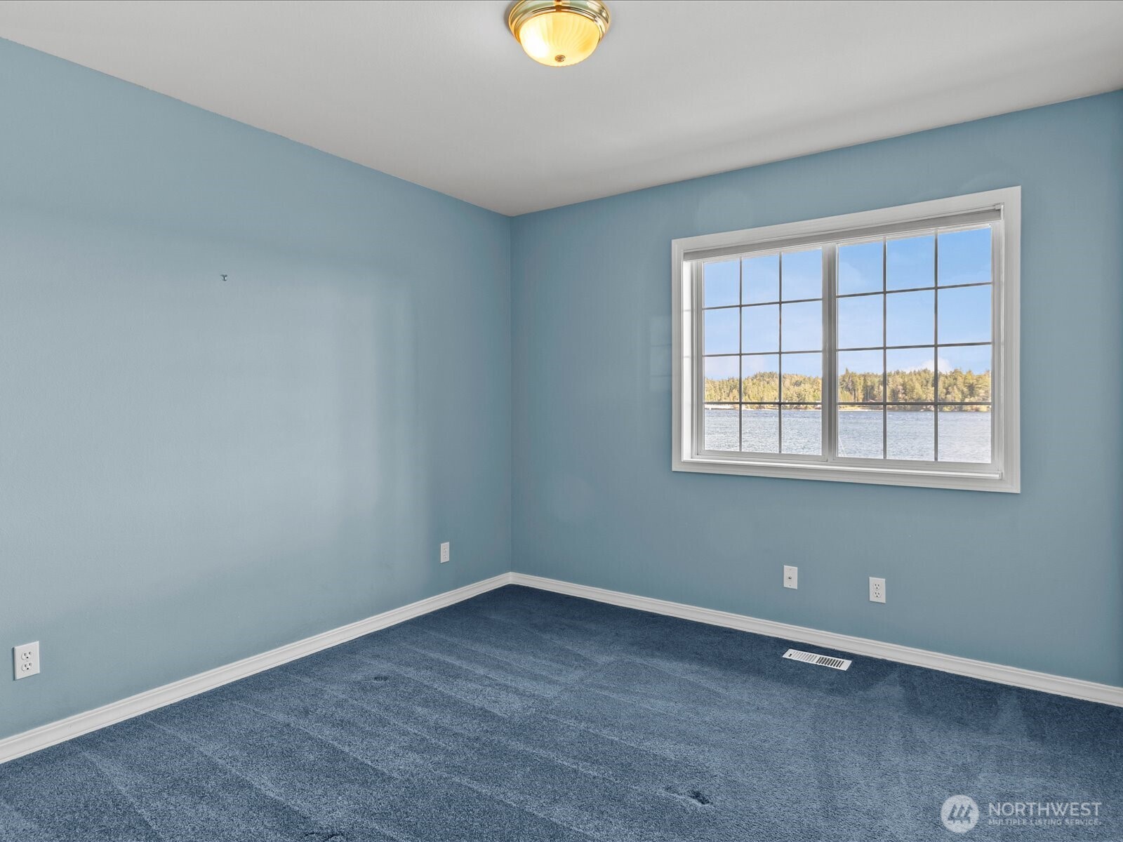 100 E Old Winery Road , Shelton, WA 98584-8828
