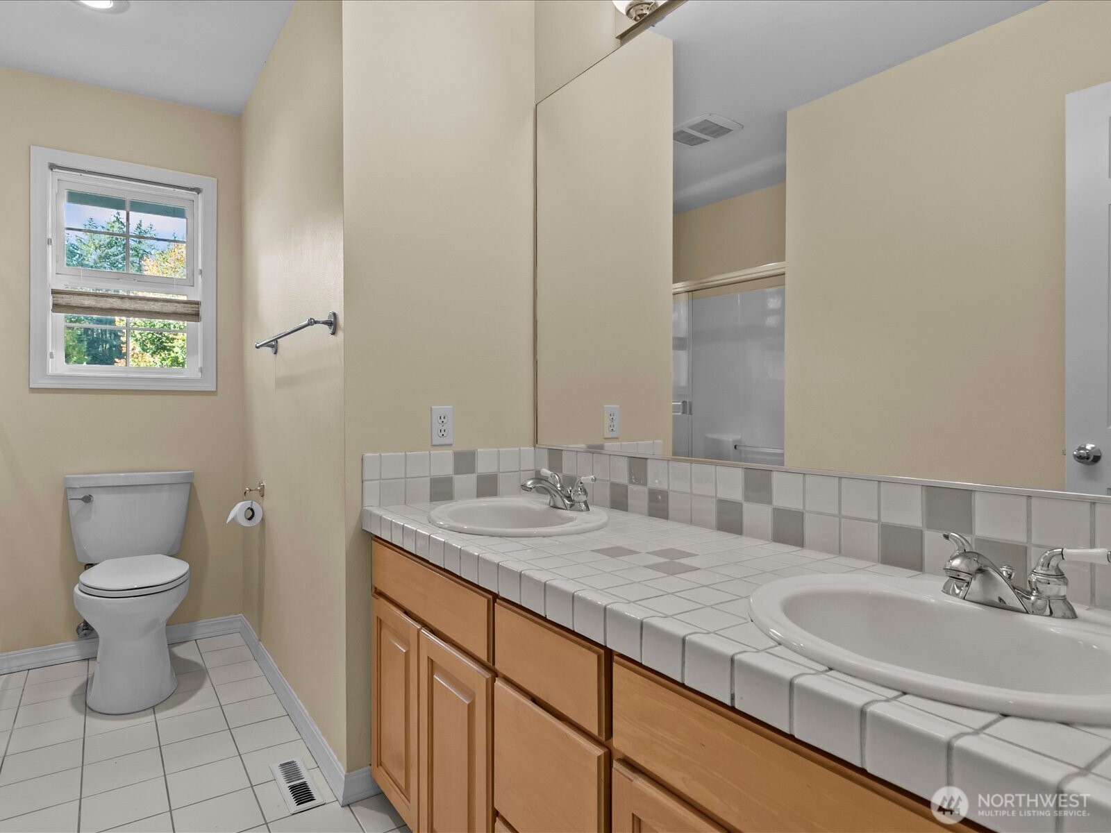 100 E Old Winery Road , Shelton, WA 98584-8828