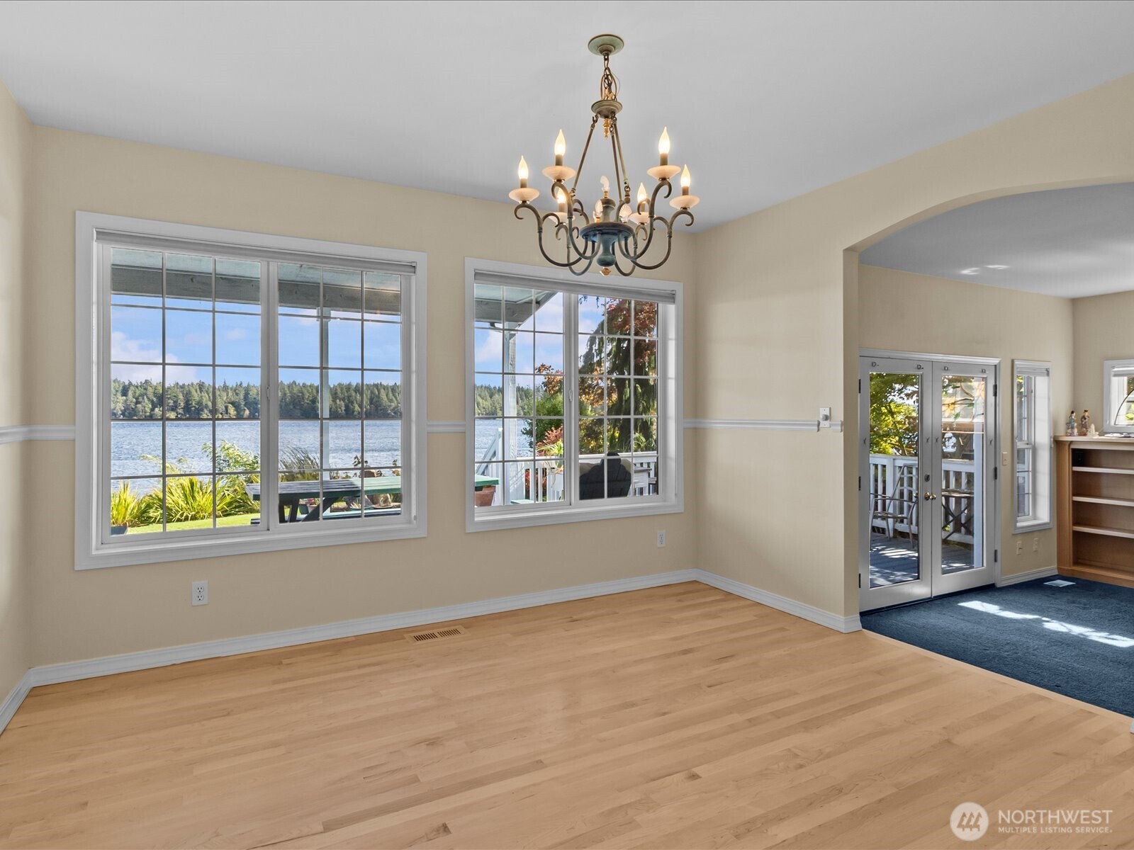 100 E Old Winery Road , Shelton, WA 98584-8828