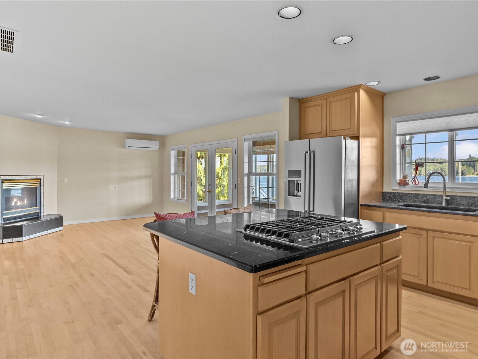 100 E Old Winery Road , Shelton, WA 98584-8828