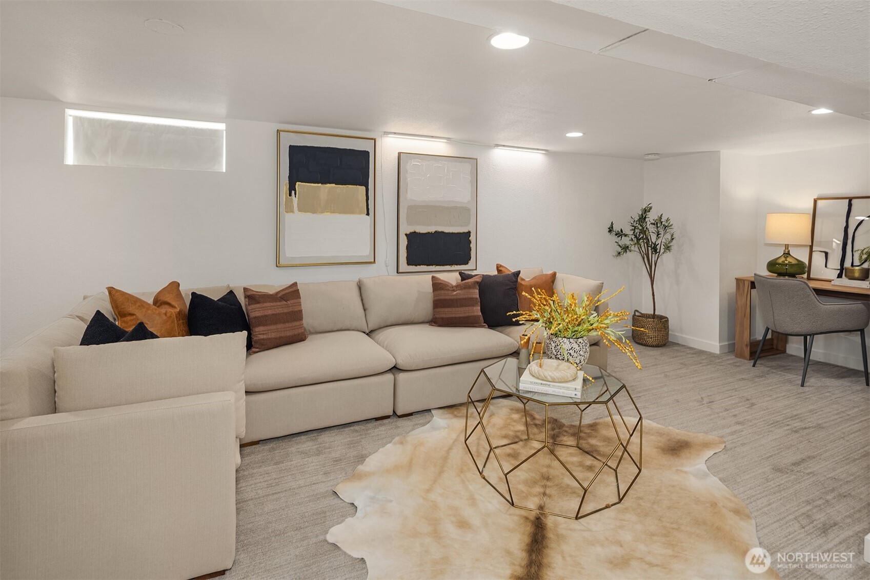 7710 32nd Avenue NE, Seattle, WA 98115-4738