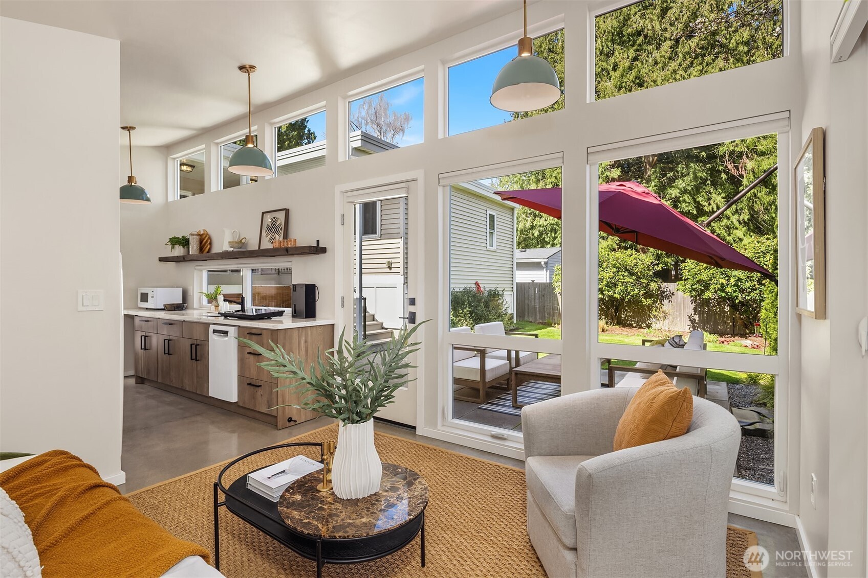 7710 32nd Avenue NE, Seattle, WA 98115-4738