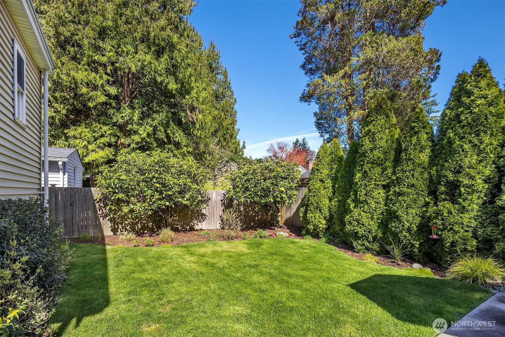 7710 32nd Avenue NE, Seattle, WA 98115-4738