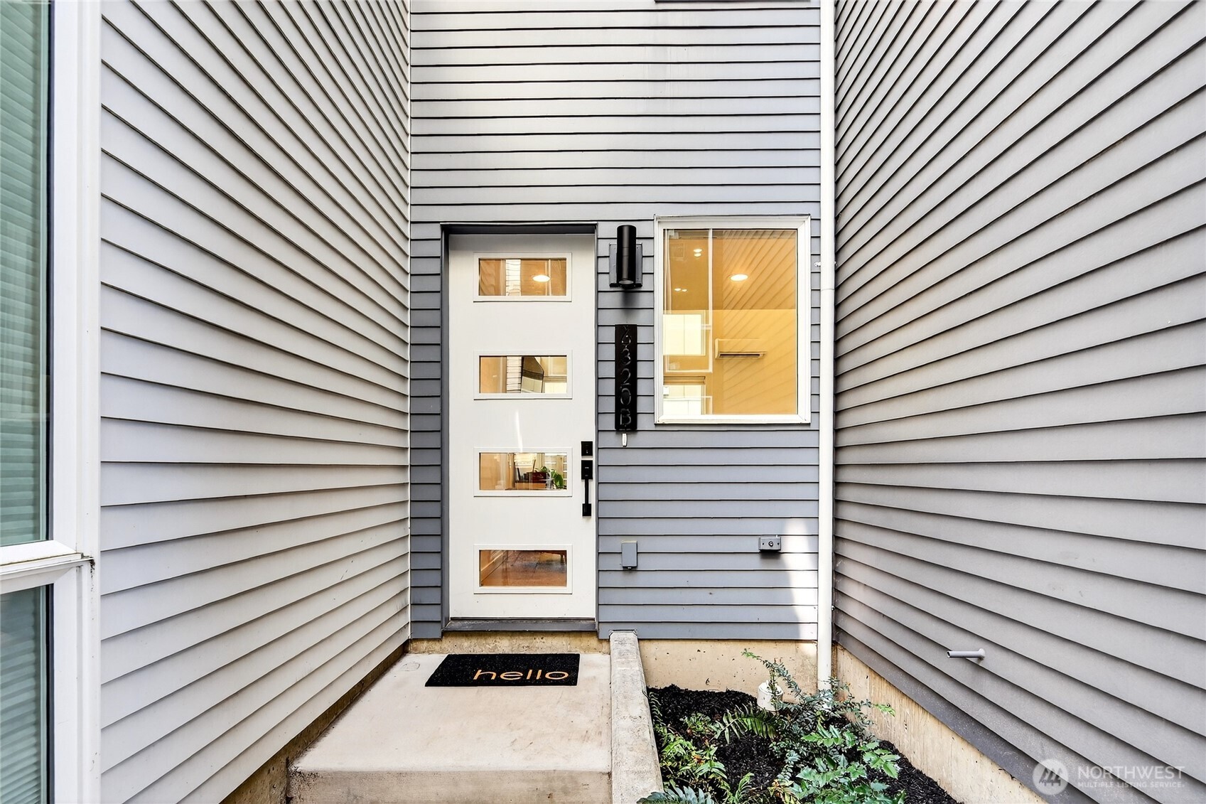 6320 41st Avenue SW #B, Seattle, WA 98136