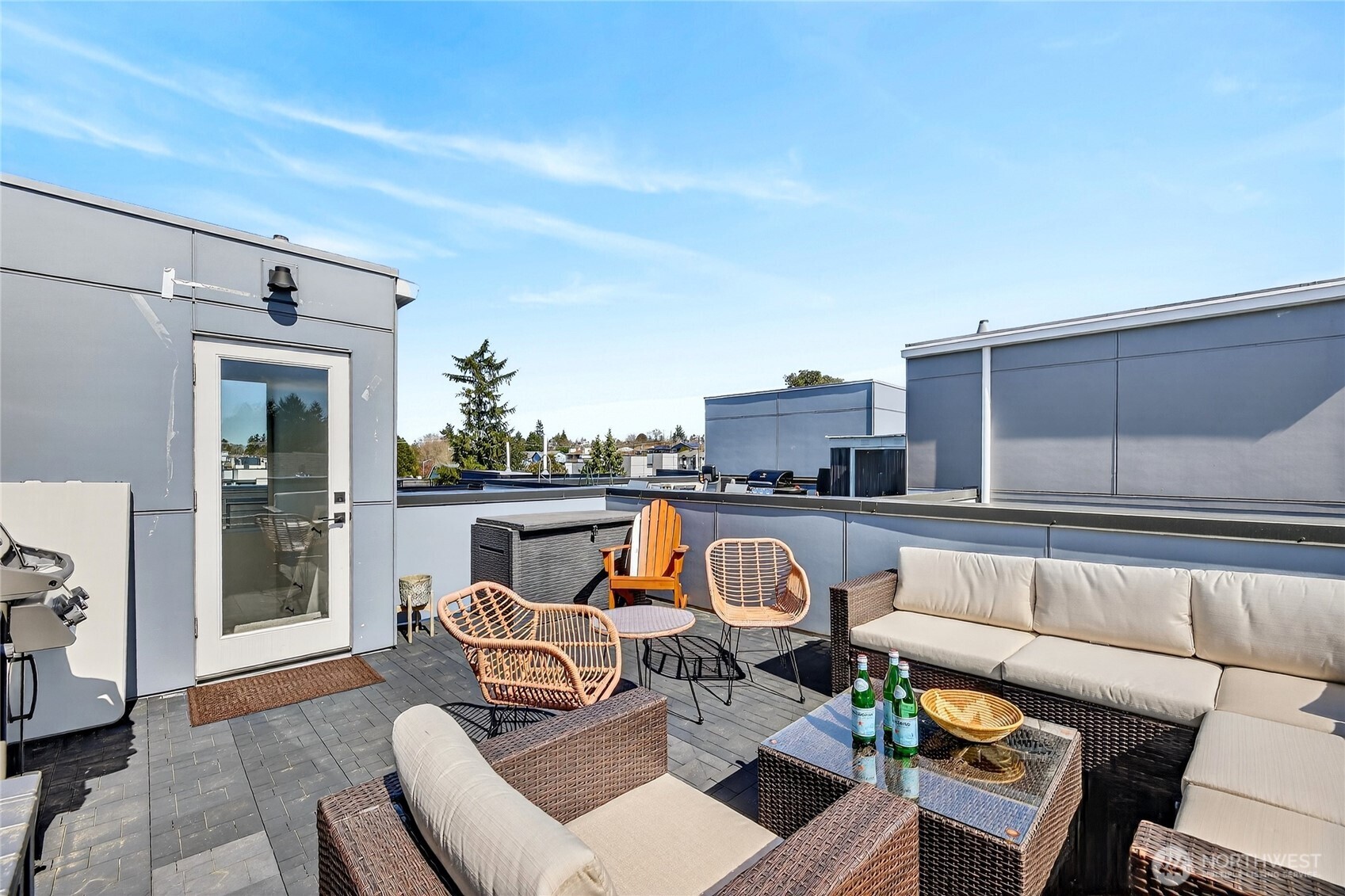 6320 41st Avenue SW #B, Seattle, WA 98136