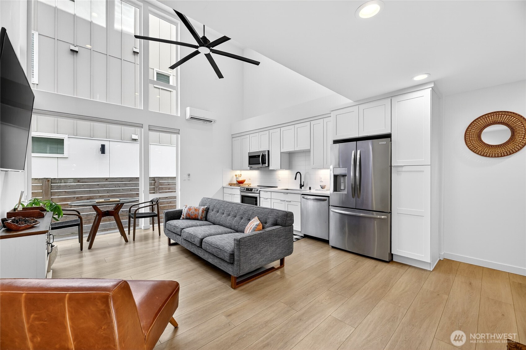 6320 41st Avenue SW #B, Seattle, WA 98136