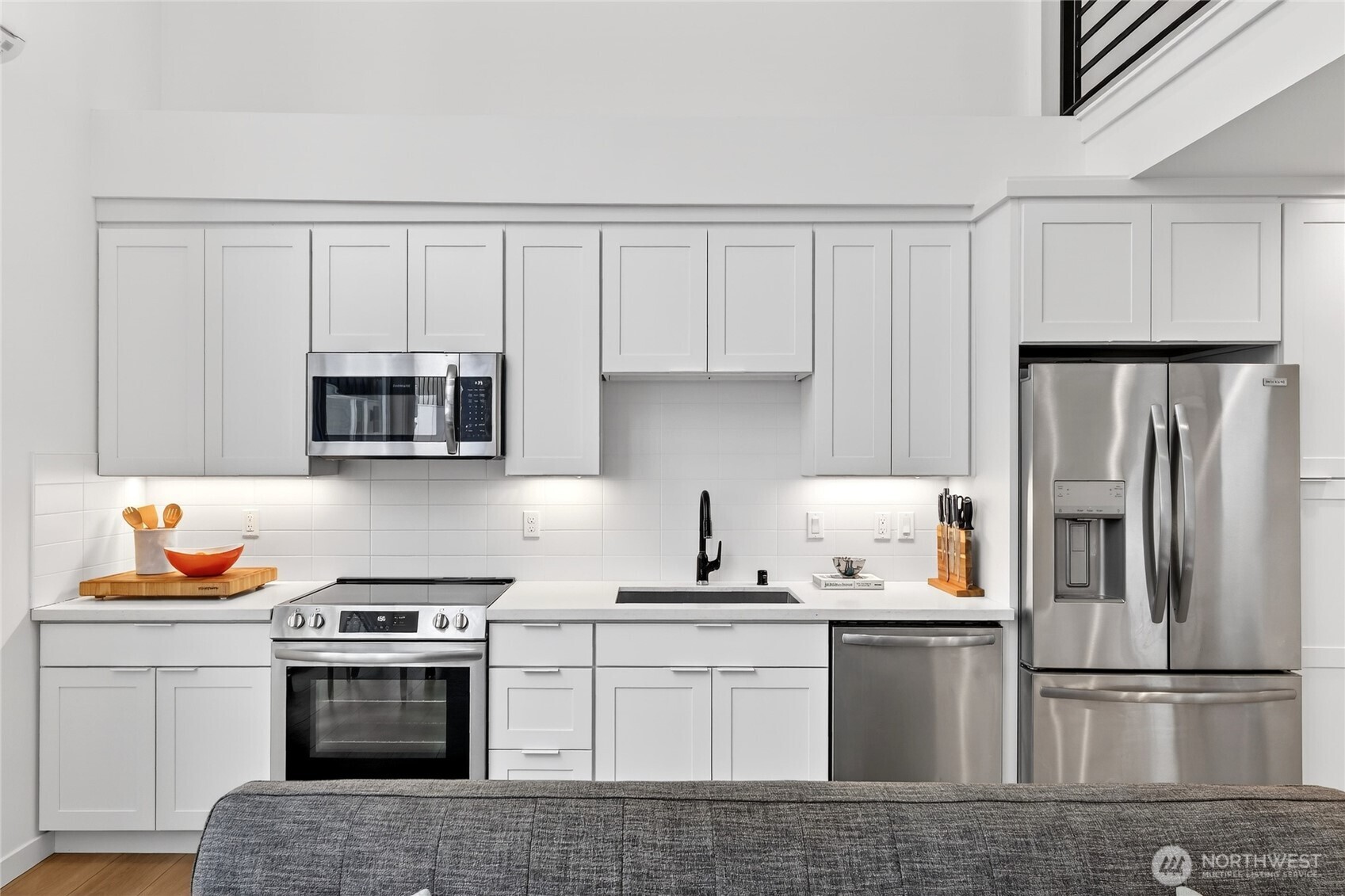 6320 41st Avenue SW #B, Seattle, WA 98136