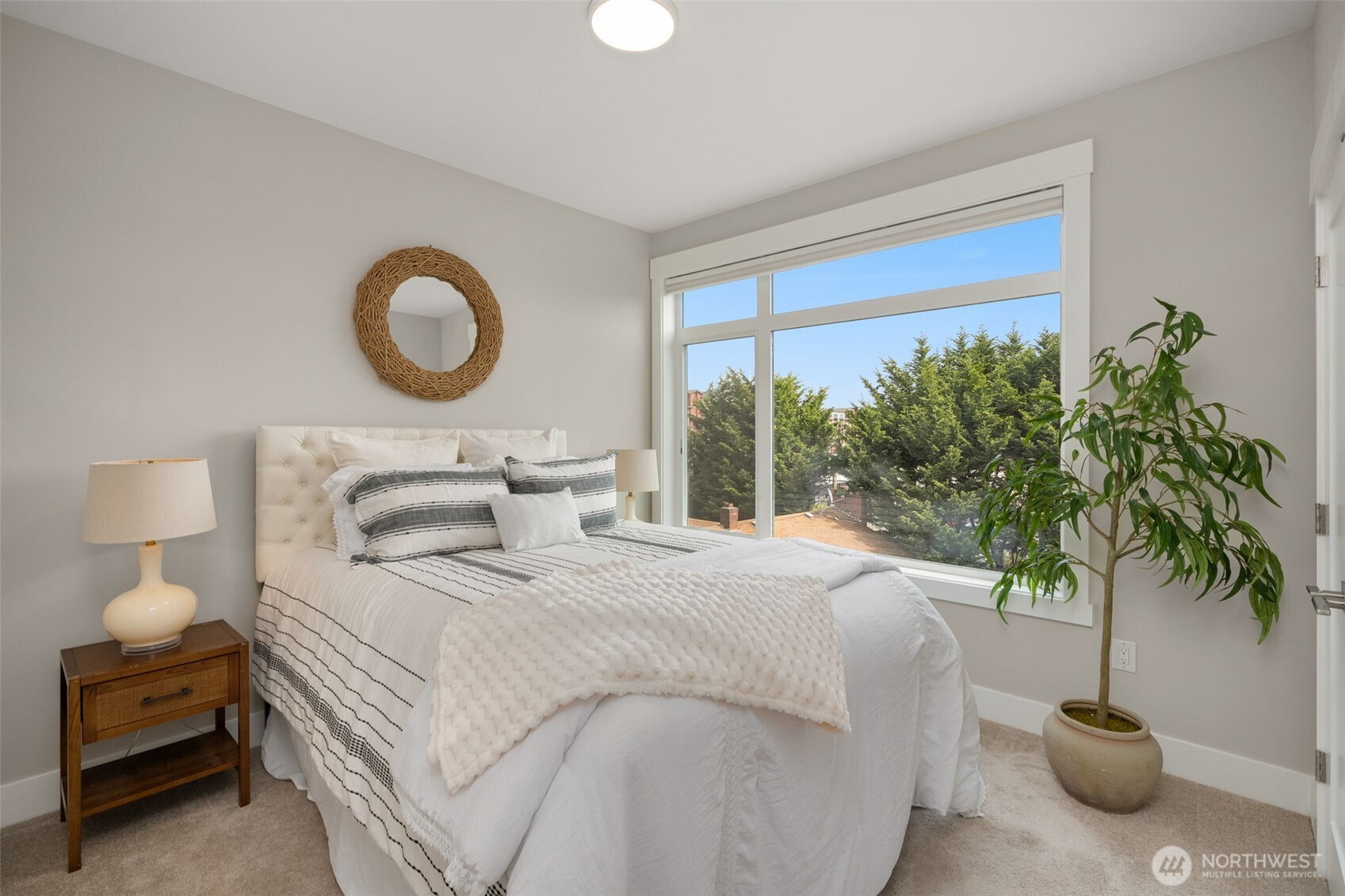 6525 NE 182nd Street #103, Kenmore, WA 98028