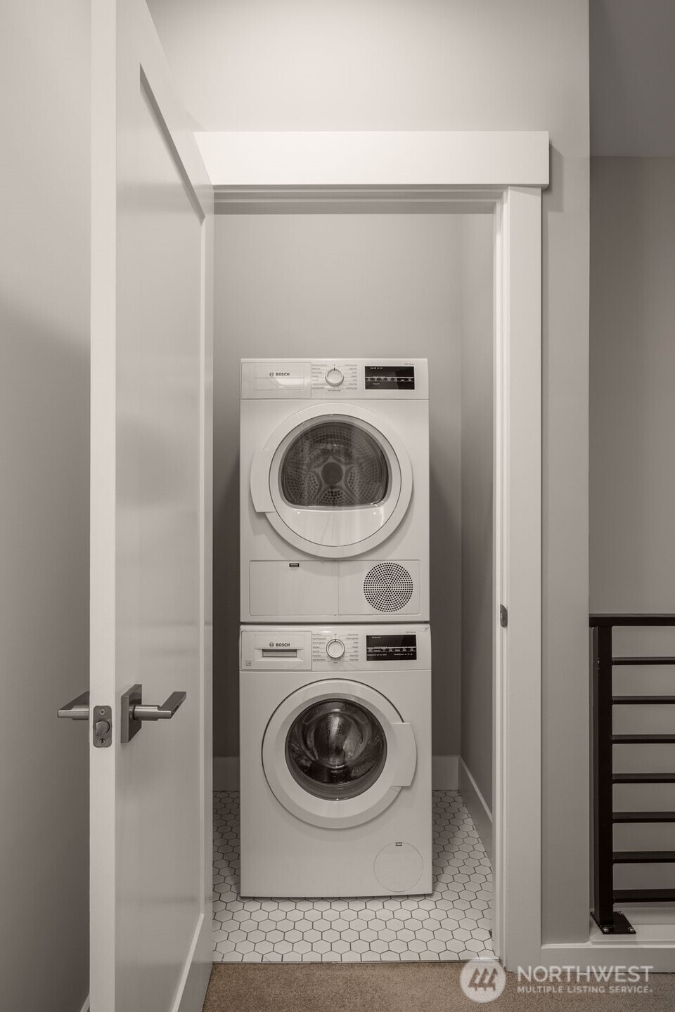 6525 NE 182nd Street #103, Kenmore, WA 98028